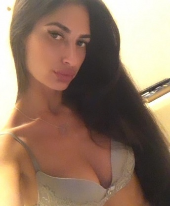 Анкета проститутки Александра - город Дно, 23 года, №2422